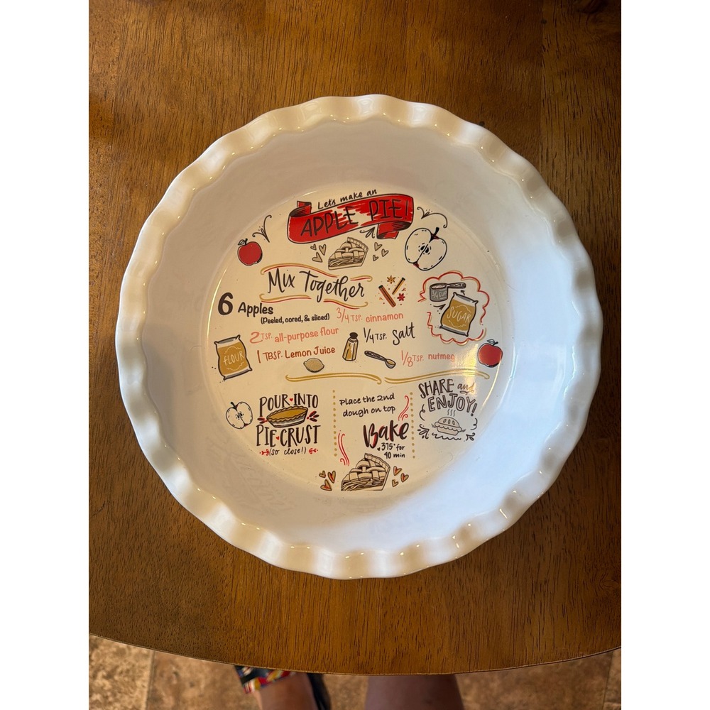 Art + Cook Ceramic Apple Pie Dish Scalloped Recipe Graphic Pink White Round 9in